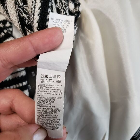 Lucky brand striped Henley black and off white - Picture 2 of 8
